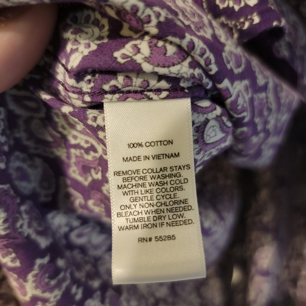 Small fitted long sleeved button down shirt purple paisley with plaid cuffs - Picture 2 of 6